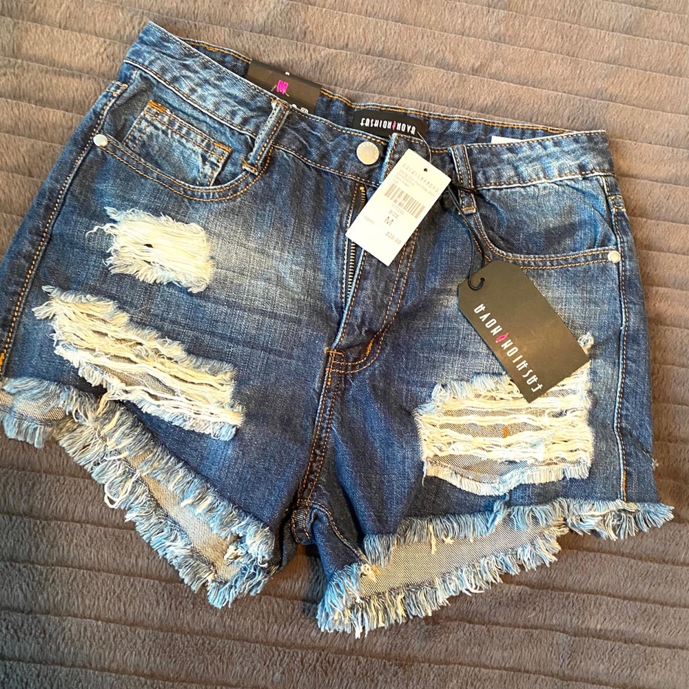 Fashion nova shorts